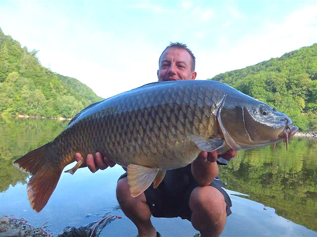 Laurent, notre reprsentant du Puy-de Dme en session lac de barrage avec des WHITE & des RED !