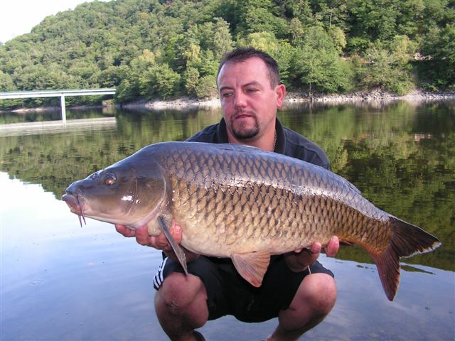 Laurent, notre reprsentant du Puy-de Dme en session lac de barrage avec des WHITE & des RED !