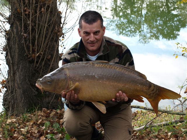 Les derniers fish de 2012, le 29/12. Bernard   la YELLOW Fruit 20mm