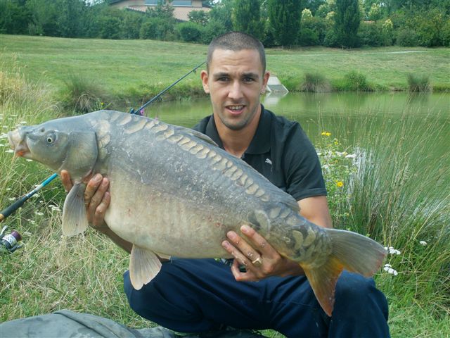 Cyril, notre reprsentant de Toulouse: 2h de pche avec de WHITE 20mm...