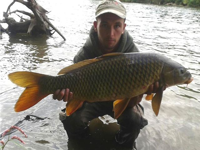 Cyril  laWHITE dans  la rivire Tarn