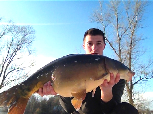 Rcidive pour Yohann  la FANTASM Boilies, avec de la neige et -7c  !!!