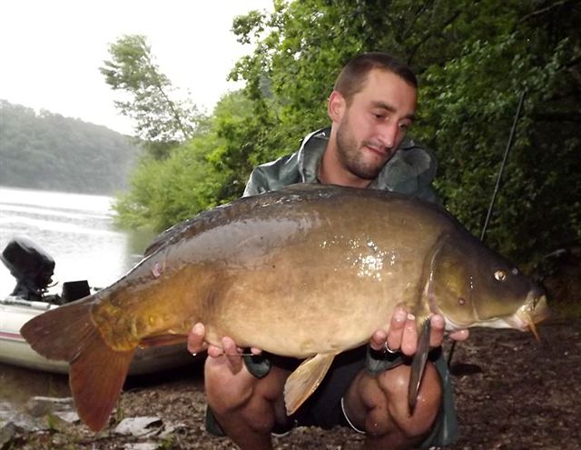 Sylvain  la FANTASM en lac de barrage !