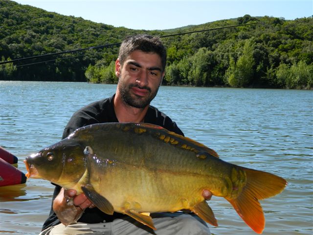 Rmi  la YELLOW Fruit en lac de barrage !