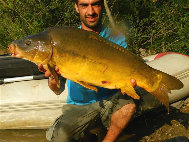 Rmi  la YELLOW Fruit en lac de barrage !