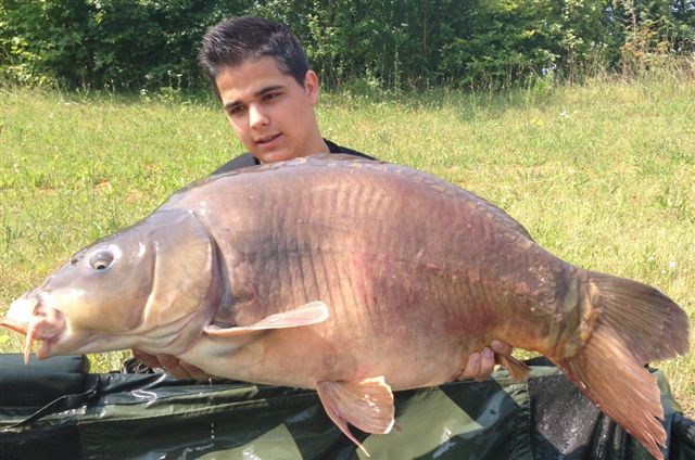 Romain  la YELLOW Fruit en plan d'eau !