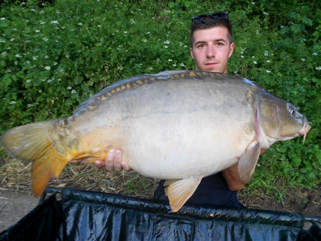 Yoann  la WHITE M&C en plan d'eau