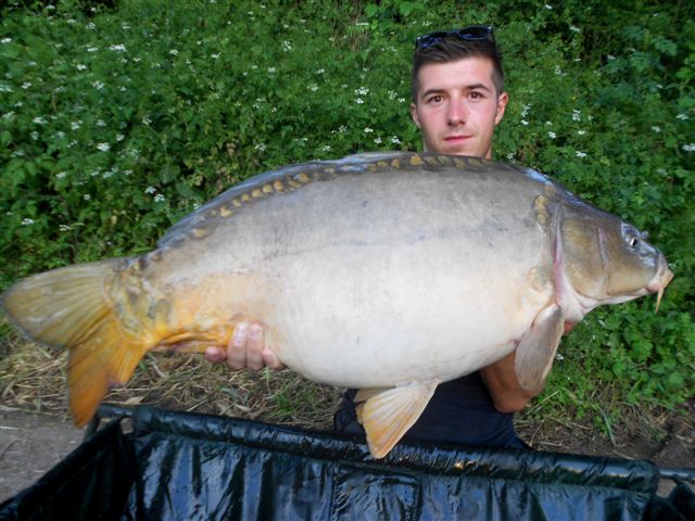 Yoann  la WHITE M&C en plan d'eau