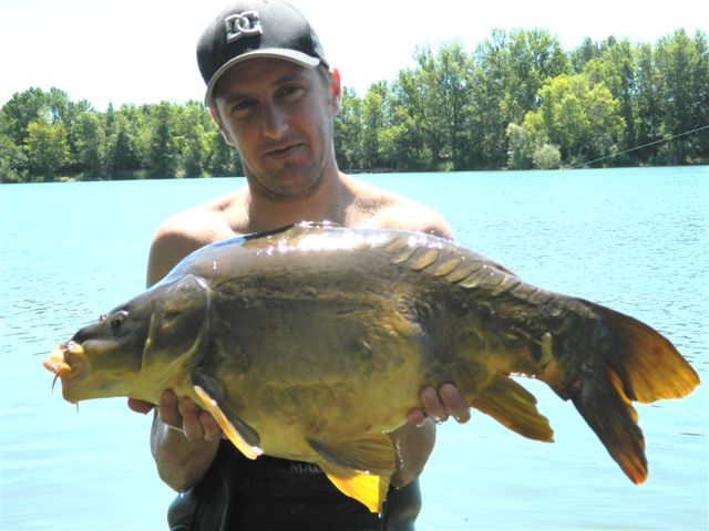 YELLOW Fruit Boilies 20mm en gravire !