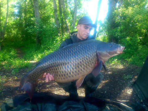 Fabien et une mga commune de gravire  la WHITE M&C Boilies !