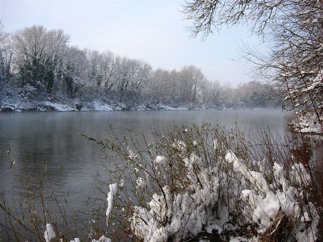 Avec le gel, le fleuve est encore calme, mais pas pour longtemps...